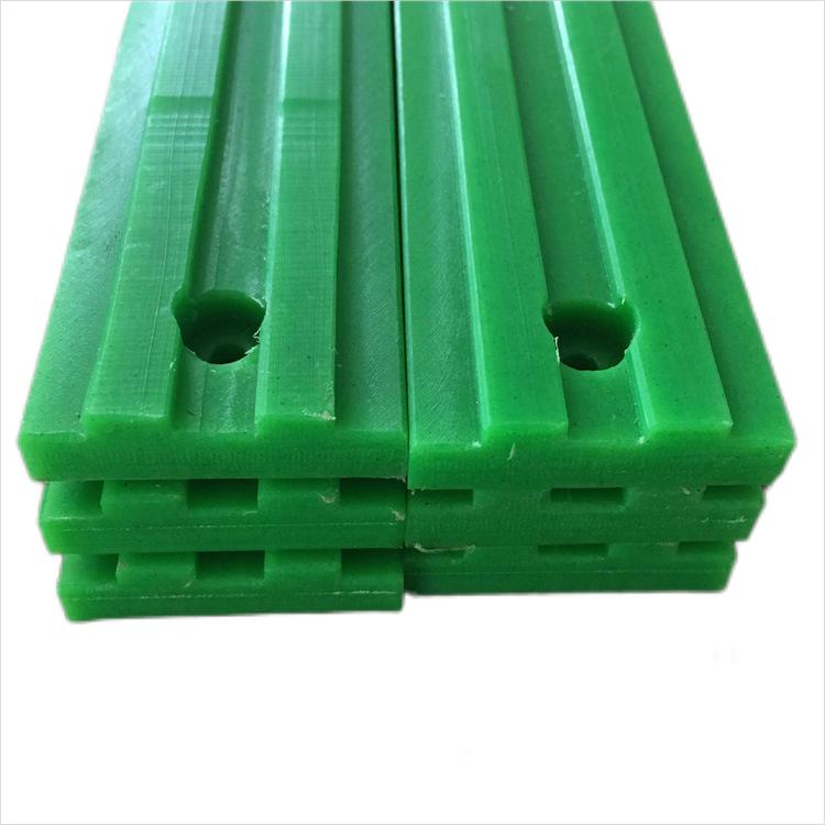 China Custom Self Lubricating Plastic Conveyor UHMWPE Wear Strip